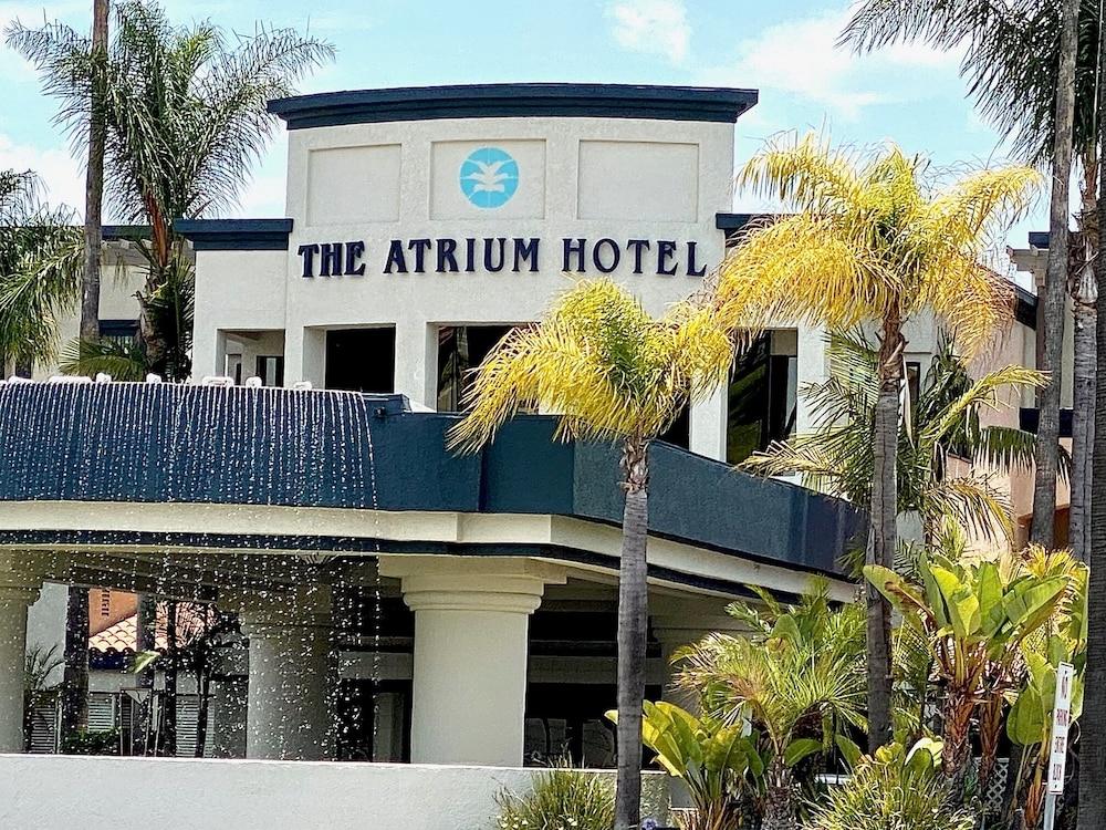 Atrium Hotel Orange County Ървайн Екстериор снимка