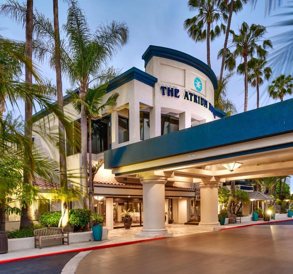 Atrium Hotel Orange County Ървайн Екстериор снимка