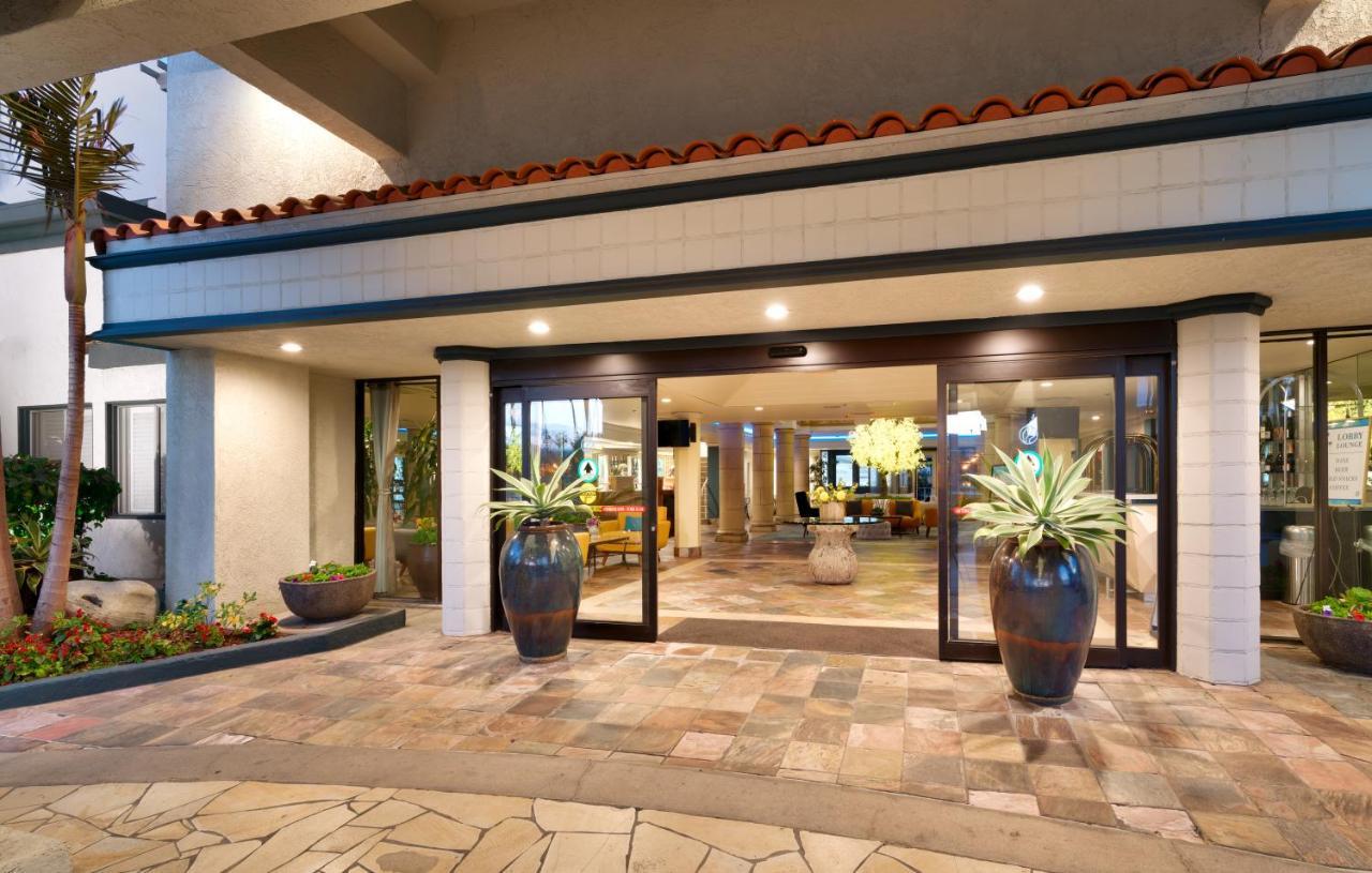 Atrium Hotel Orange County Ървайн Екстериор снимка