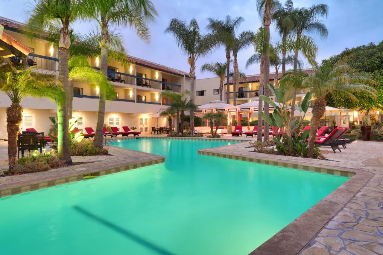 Atrium Hotel Orange County Ървайн Екстериор снимка