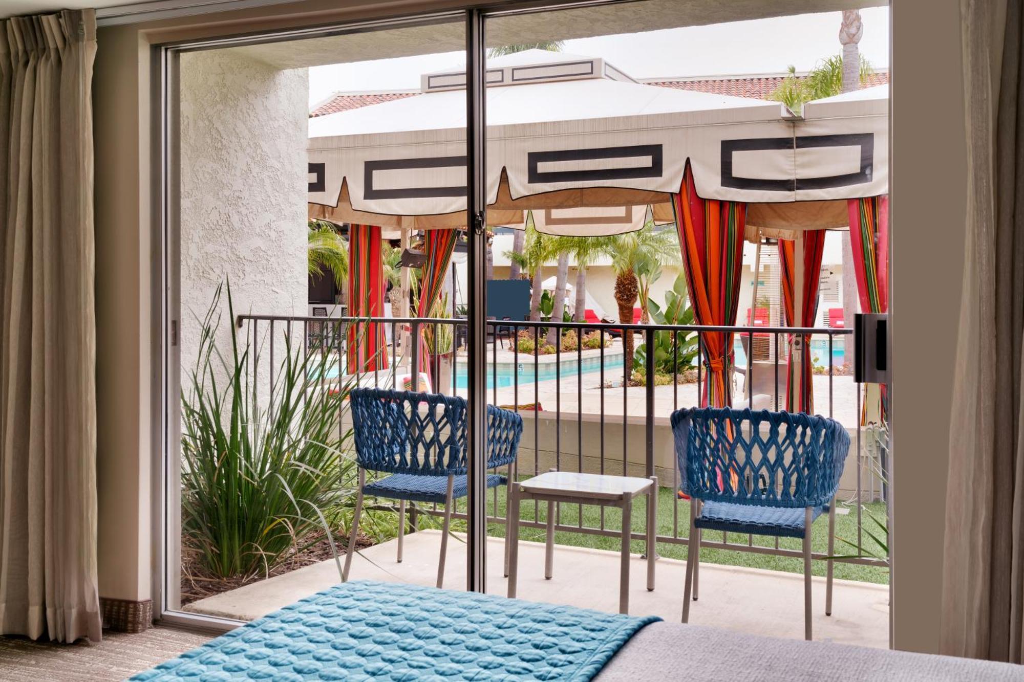 Atrium Hotel Orange County Ървайн Екстериор снимка